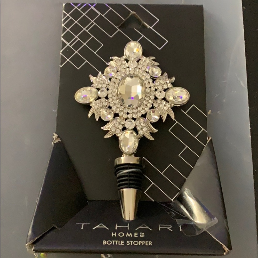 Tahari Luxe Designer Crystal Bottle Stopper Wine